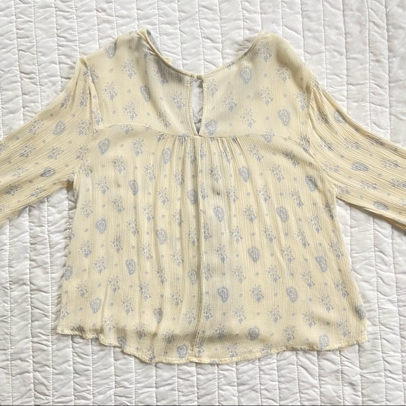 Francesca’s Top - Picture 4 of 4